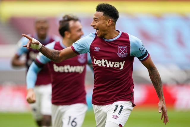 TA：阿森纳未积极推动冬窗出售球员；预计明夏将买断因卡皮耶